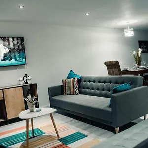 bv-comfy-basement-apartment-at-conditioning-house.yorkshirehotels.net/